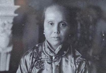 卢慕贞的丈夫是谁