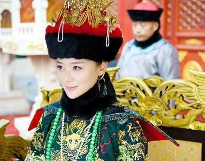 她是清朝唯一拥有四字谥号的妃子 同时也是使用了皇帝封号的妃子