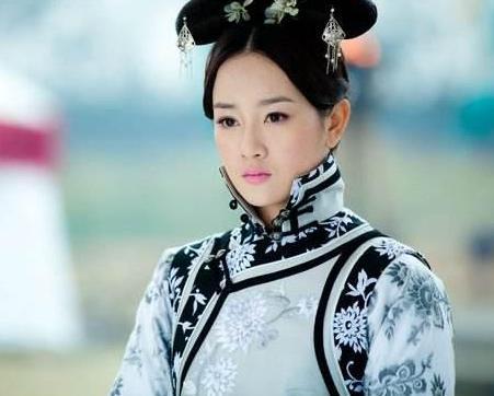 她是清朝唯一拥有四字谥号的妃子 同时也是使用了皇帝封号的妃子