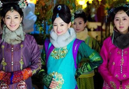 她是清朝唯一拥有四字谥号的妃子 同时也是使用了皇帝封号的妃子