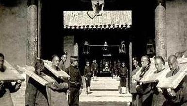 清朝灭亡后，大牢里关押的那些犯人最终都去哪了