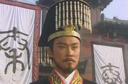 秦国谋士聪明忠心，因一条马鞭被对手利用，最后被处死