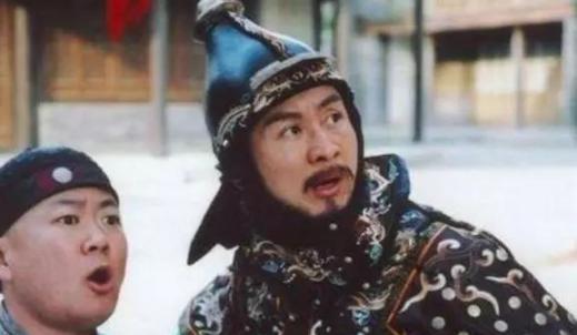 乾隆时期比和珅更得宠的权臣不爱女人不爱钱,权力仅一人之下