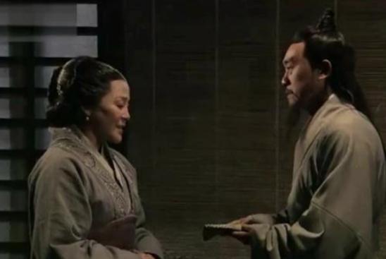 春秋战国时期秦献公和晋文公的经历有哪些相似之处