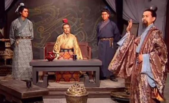 曹丕篡汉,刘备此时选择了什么