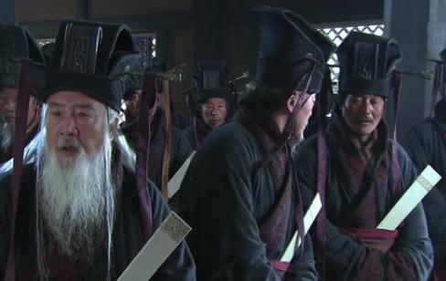 袁术为何敢率先称帝