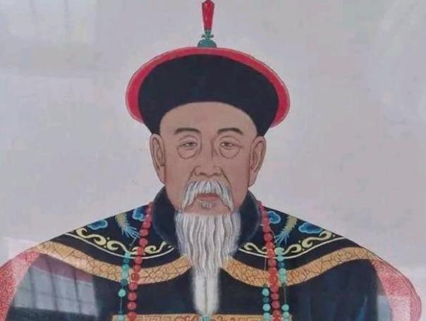 乾隆曾最宠信的两个大臣,如果他在和坤还敢贪污吗