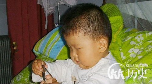 从小被骗!中国小孩一直信以为真的36个谎言