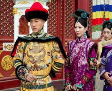 丈夫是成吉思汗后裔被被清军杀死，自己却改嫁给皇太极