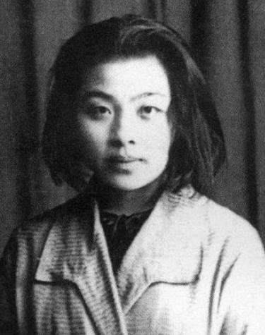 民国另类才女：爱上两个男人，三人同居生活