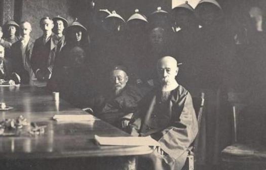 他是近代著名外交官，最后娶了大他22岁的外国夫人