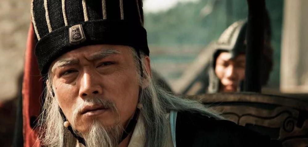 曹操孙权都比刘备势力大,诸葛亮那么聪明,为何最后却投靠刘备?