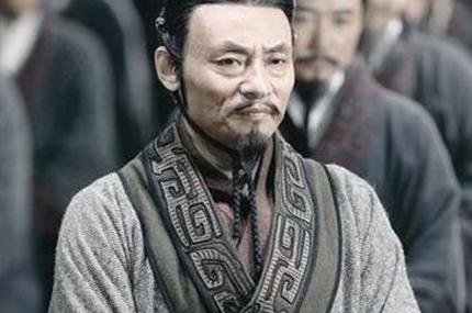 历史上的太守最早出现在什么时候 相当于现在什么职业呢