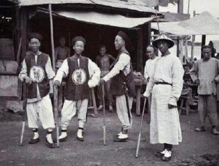 太平天国起义和清朝对抗了十几年 为何几乎没有清朝官员投降呢