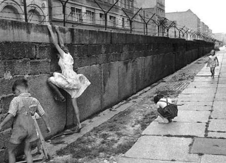 柏林墙修建之后的日子里 东西德国是什么样子的