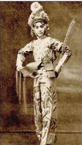 揭秘:京剧大师荀慧生与吴小霞的凄美之恋