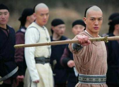 乾隆出了什么什么样的对联 为何当时有才华的人无人对出下联呢