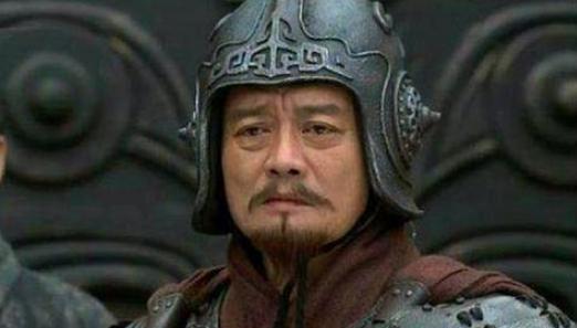 三国中最先称帝的袁术，将一副好牌打得稀烂