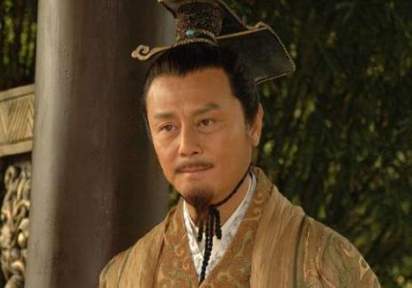 薄昭做了什么事情，刘恒让全体大臣穿孝服，去他家哭丧