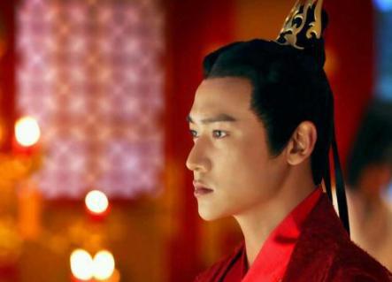 薄昭做了什么事情，刘恒让全体大臣穿孝服，去他家哭丧