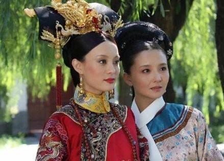 皇宫中的妃子走路为何要人扶着 这里面有什么讲究吗