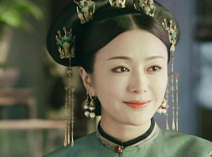 皇宫中的妃子走路为何要人扶着 这里面有什么讲究吗