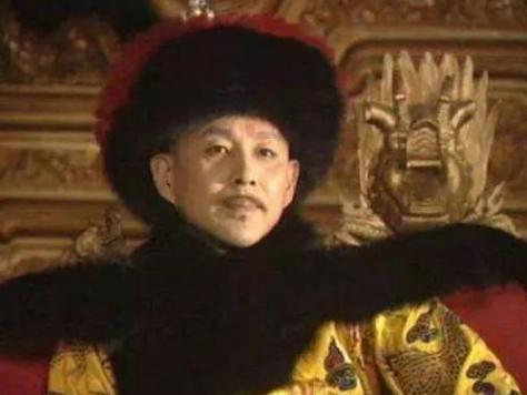 康熙死前让雍正一定要杀了此人，不然必生二心，可雍正却始终善待他