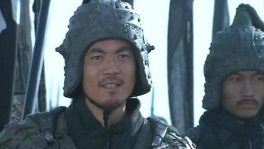 庞德作为马超的手下,为何选择归降曹操,而不是刘备呢