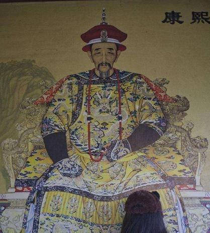 真实的乾隆是什么样的 是否跟电视剧中一样