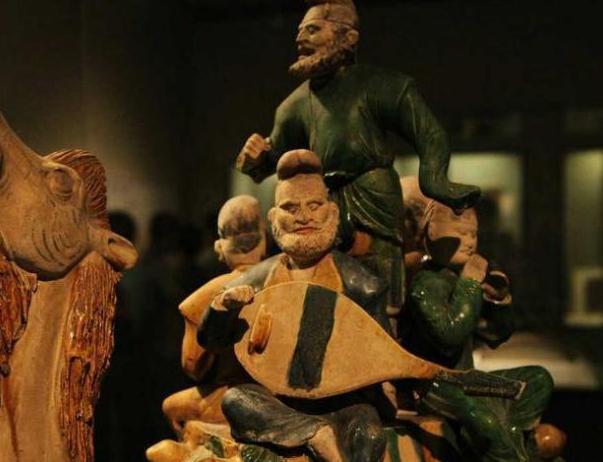 有个昆仑奴李陵容当上了皇太后,那么历史上昆仑奴是一群什么人?