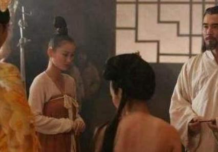 揭秘古代男子为何在床边设置一个小房间 竟然是出于这样的目的