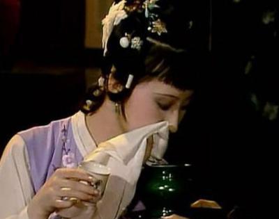 古代没有牙刷牙膏的 古人是用什么来刷牙呢