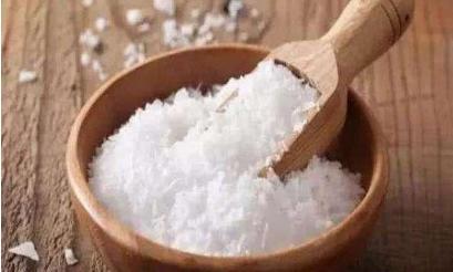 古代没有牙刷牙膏的 古人是用什么来刷牙呢