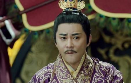 春秋战国时期诸侯争霸 此事的周天子到底在做什么