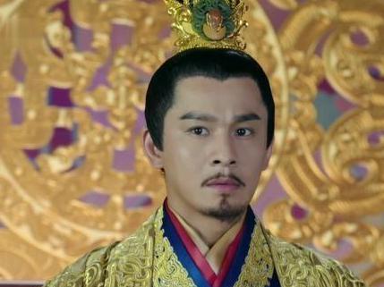 春秋战国时期诸侯争霸 此事的周天子到底在做什么