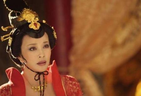 他本来娶了吕女以自保 结果反而因为她丢了性命