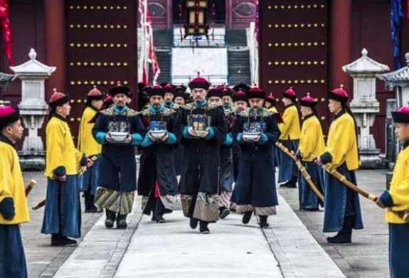 刘统勋家族共出了261个官，而且无一贪官