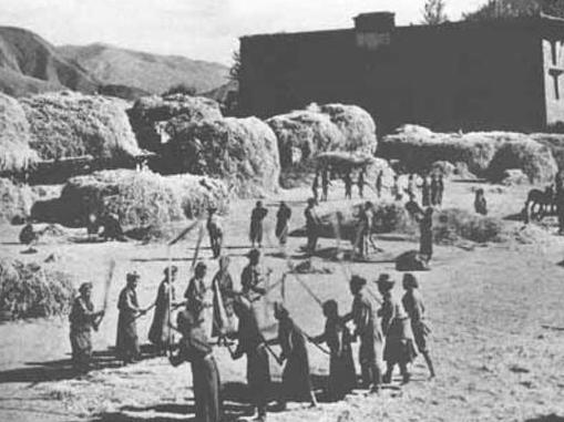 俄罗斯一直很穷,为何打仗那么厉害呢