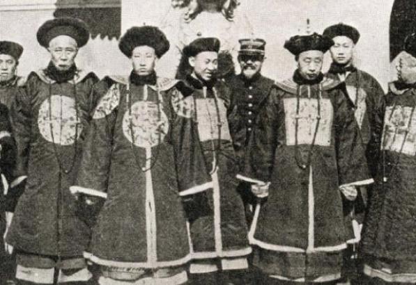 光绪帝软弱无能,被慈禧幽禁是他咎由自取吗