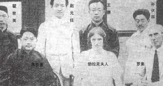 他的才华不输徐志摩，却因为一个女人郁郁不得志