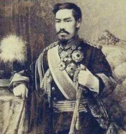 日本通过马关条约获得2.3亿两白银用来干嘛