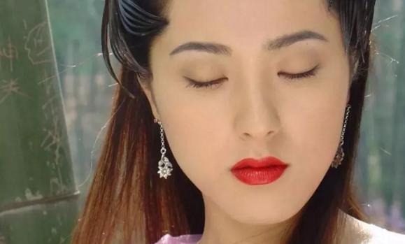 为何古人总说“男怕三摇头,女怕大步走”