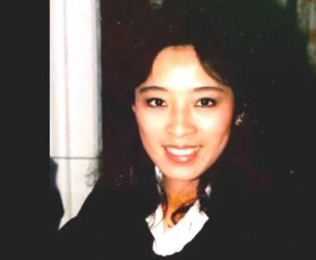 911事件中的英雄 美国华裔空姐邓月薇