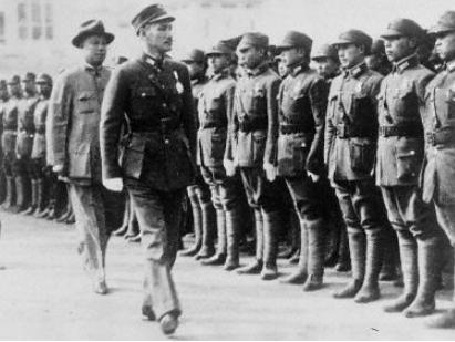 揭秘：抗战时期的“黄埔三杰”有多厉害