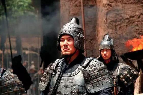 关羽看上一个离婚女人，却被曹操抢走了