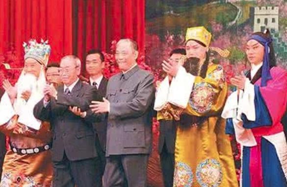 京剧前四大须生和后四大须生都有谁