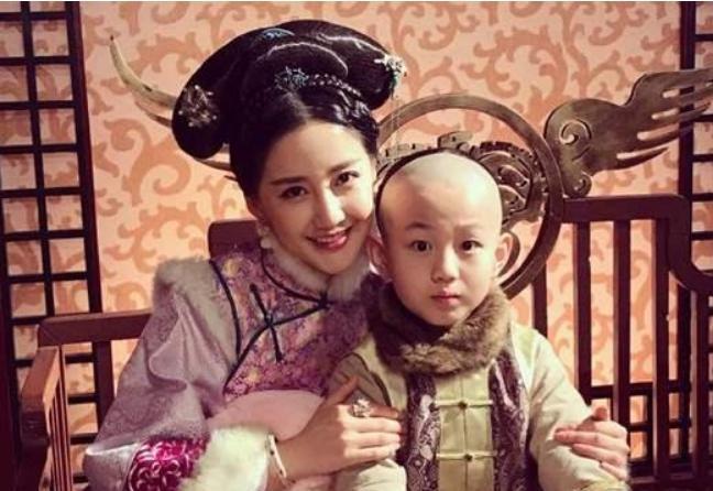 皇太极最早宠爱的女人是谁