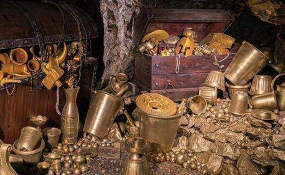 和珅贪污大量的财产,为何能得到乾隆的默许