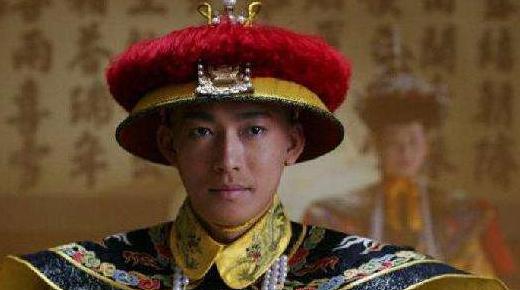 陈万春本是粗人一个,因皇帝一时失误,一举成为了二品大员?