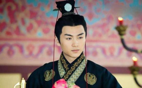 皇帝问刘秀为何能光复大汉